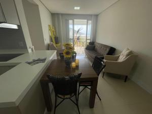 Cód 23 - Apartamento com vista para o mar