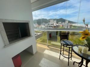 Cód 23 - Apartamento com vista para o mar