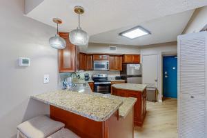 Windward Pointe 703
