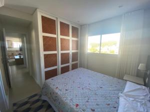 cód 32 - Apartamento á 100 m do mar com vista