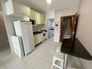 Cód 36 - Apartamento a 80 metros do Mar