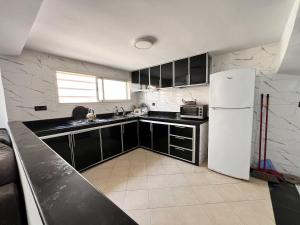 Spacious Triplex in Harhoura