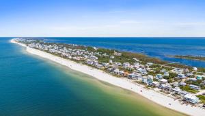 Coasting On Catamaran- family friendly gulf front wifi pets welcome