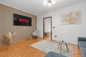 Central Hideaway - Peaceful 1-Bedroom Apartment in the Heart of Bucharest