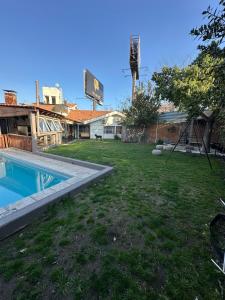 Preciosa casa familiar - Piscina UBICACION GENIAL