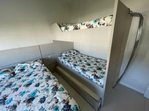 Cód 56 · Apartamento amplo bem equipado