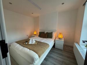 Modern Central Apartments with Balcony