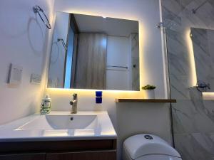 Moderno Apartamento Sabaneta - Century Tower II