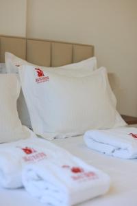 Matisse No7 - One Bedroom Apartment With Balcony