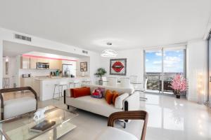 Resort-Style Living with Direct Ocean Views - 3BR Beauty