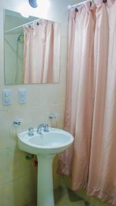 House 4 minutes from the airport