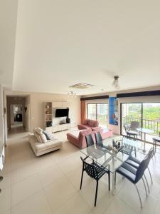 Jaco Bay Unit 8th Floor