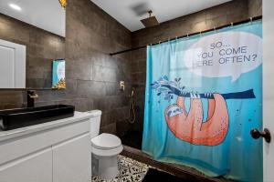 Heights Charm Cozy & Group Stay - Sleeps10