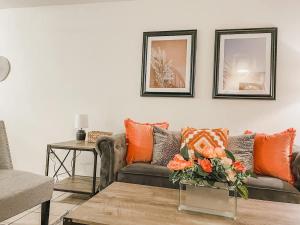 Affordable Retro Retreat 80s Townhome