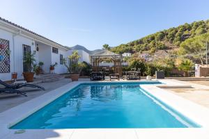 Encantadora villa con piscina y estilo único