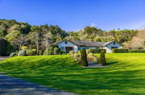 Stunning and Spacious 5-Bedroom Home in Rotorua - 4hvězdičkové hotely ve městě Rotorua