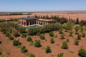 Villa de Charme avec Piscine, Hammam & Jardin Enchanté