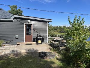2-bedroom Waterfront Cottage in Georgian Bay - Rockwood #7