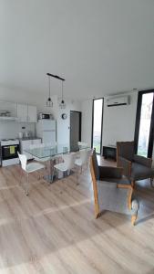 Cubil Azul. Casa conteiner 2 dormitorios