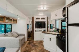 2-bedroom Camper Trailer Cottage #3
