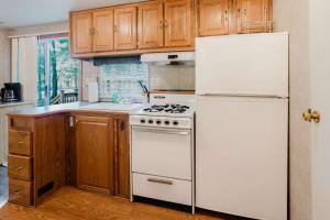 2-bedroom Camper Trailer Cottage #1