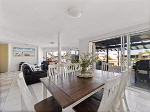 Private Jetty -Family & Pet Friendly