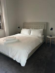 Large Family Bondi Home - close to beach & shops