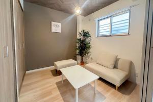 Pinoz Teadacho102 7min Teradacho Sta 41min Airport Near OWIS MAX4ppl