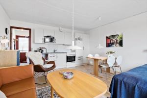 5574-Gudhjem-Gudhjemvej-111-D-1-lejl-7B