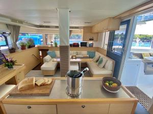 Spacious 52 Sailboat | 6 Cabins | Dockside Escape