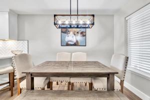 Destin Harbor Haven canal views, sleeps 8, pet friendly, near beach