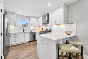 Destin Harbor Haven canal views, sleeps 8, pet friendly, near beach