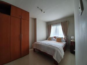 2 BR Apartment in Downtown, nearby MRT