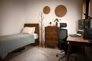 Mantos Place - Canggu 3BR with Workspace & Garden