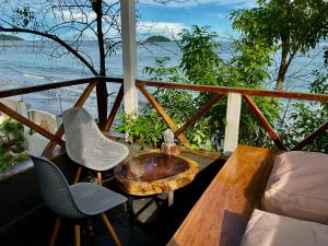 Apartamento de lujo arriba de la playa con acceso directo al mar