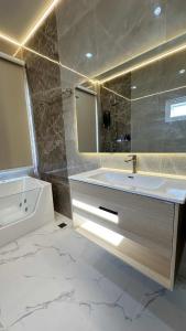 E YonG Bangsaen Pool Villa พูลวิลล่าบางแสน