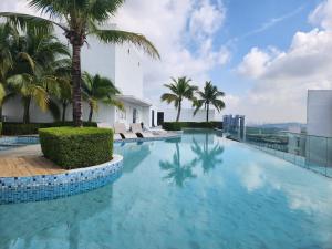 Charming 2 Bedrooms in Cyberjaya by SM Retreats