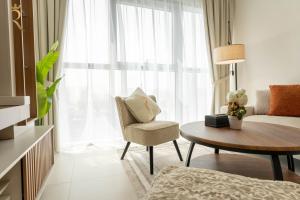 2BR Luxe Haven - Chic Al Reem Escape