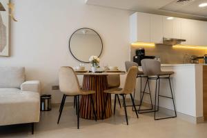 2BR Luxe Haven - Chic Al Reem Escape