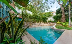 Villa Sân Vườn Hồ bơi - Valley House