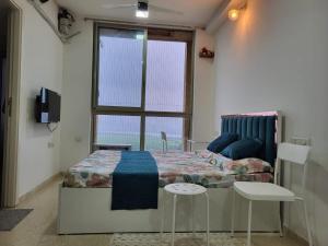 Skyline Vista, Brand New Serene Studio