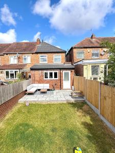 Modern 2 Bed Home in Coventry with EV charger