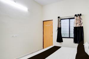 SPOT ON Hotel Royal Inn Babupet Railroad Station