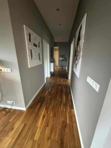 Charming Private Home with Hot Tub and Esja Mountain View