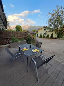 Ferienhaus Fux - Your Lake and Ski Hideaway at Tauplitz near Hallstatt
