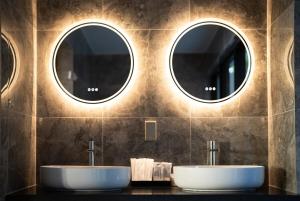 Bella Vista-Luxurious Hilltop Penthouse with Ocean View