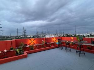 Sandy Skydeck a private terrace suite with AC and BBQ Grill