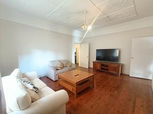 Easy Triple Room in Earlwood - EW1