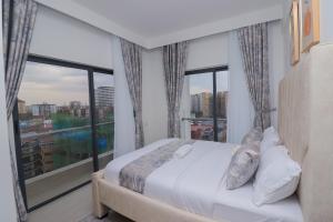 Pinecrest View one bedroom with heated swimming pool and Sauna