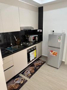 Pinecrest View Apartment